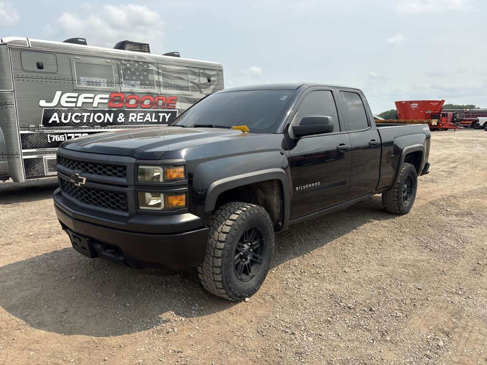 2014 Chevrolet Silverado Equipment Image0