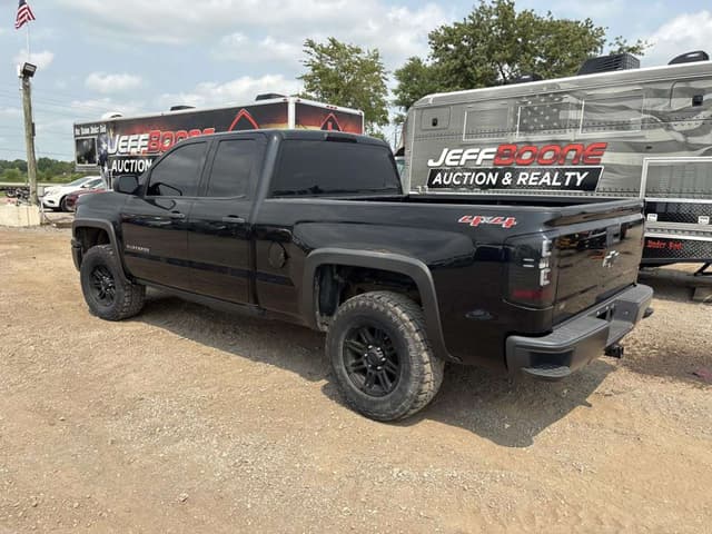 Image of Chevrolet Silverado equipment image 1