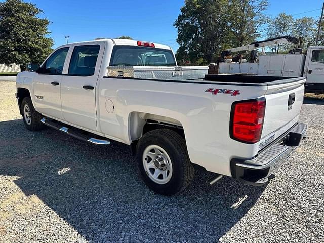 Image of Chevrolet Silverado equipment image 2