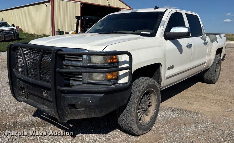 2014 Chevrolet Silverado Equipment Image0
