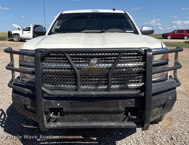 Image of Chevrolet Silverado equipment image 1