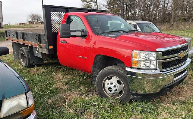 Image of Chevrolet Silverado equipment image 1