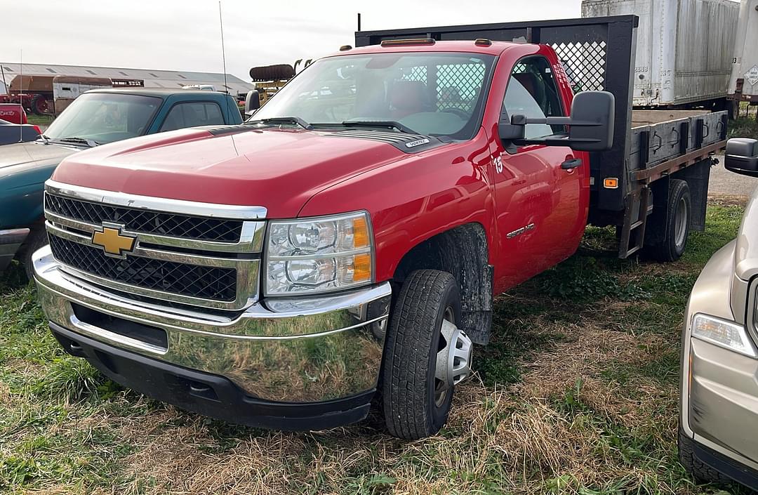 Image of Chevrolet Silverado Primary image