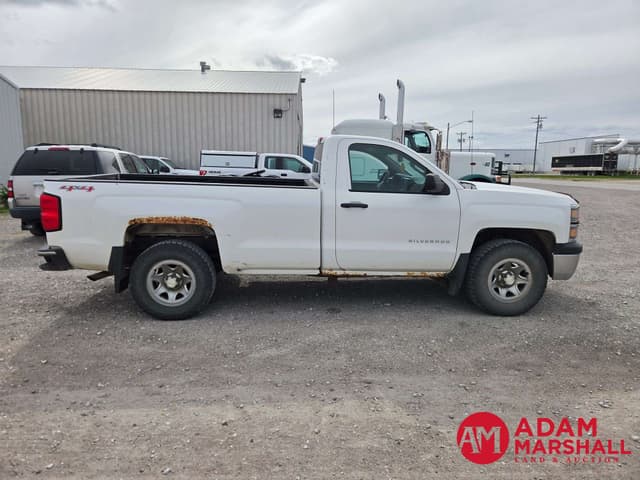 Image of Chevrolet 1500 equipment image 2