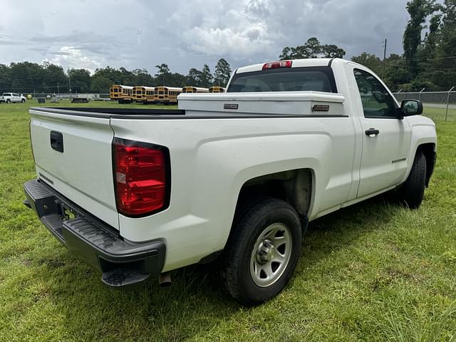 Image of Chevrolet Silverado equipment image 4