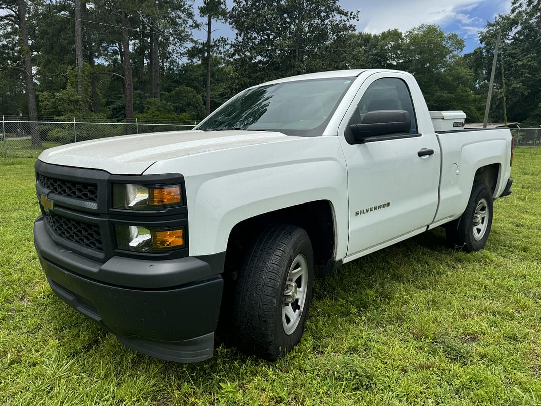 Image of Chevrolet Silverado Primary image