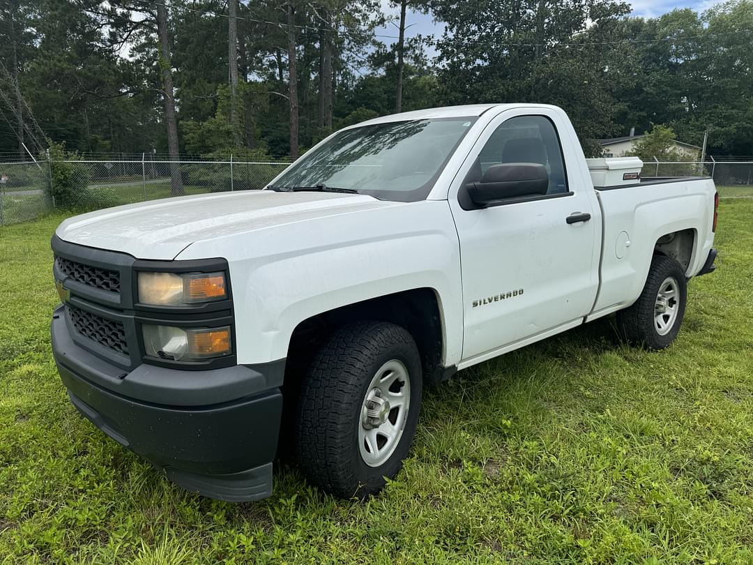 Image of Chevrolet Silverado Primary image