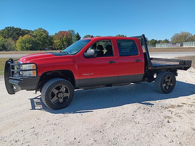 Image of Chevrolet 2500HD equipment image 2