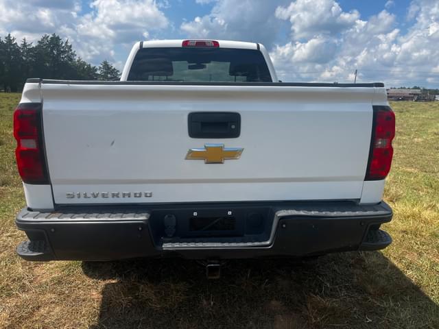 Image of Chevrolet Silverado equipment image 3