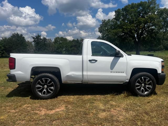 Image of Chevrolet Silverado equipment image 4