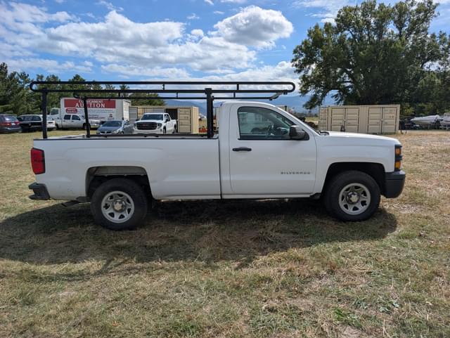 Image of Chevrolet Silverado equipment image 3