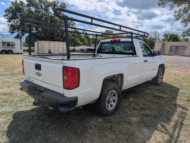 Image of Chevrolet Silverado equipment image 4