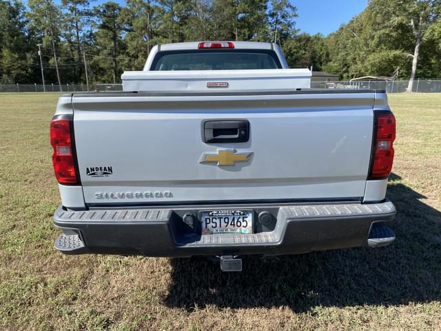 Image of Chevrolet Silverado equipment image 3