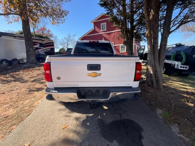 Image of Chevrolet Silverado equipment image 3