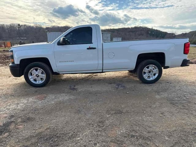 Image of Chevrolet 1500 equipment image 1