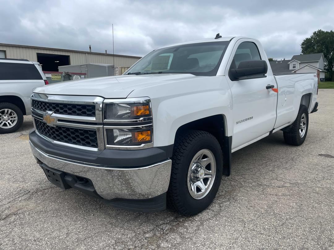 Image of Chevrolet Silverado Primary image