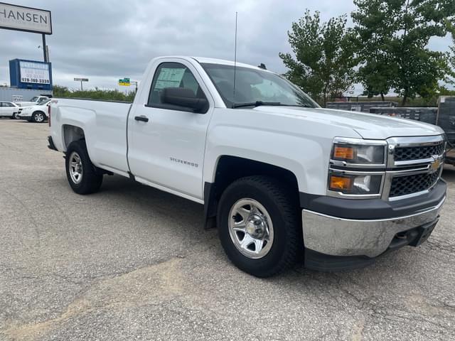 Image of Chevrolet Silverado equipment image 2