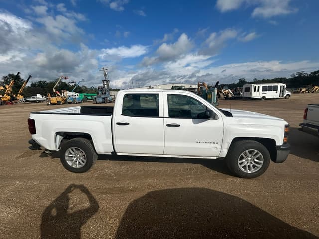 Image of Chevrolet 1500 equipment image 4