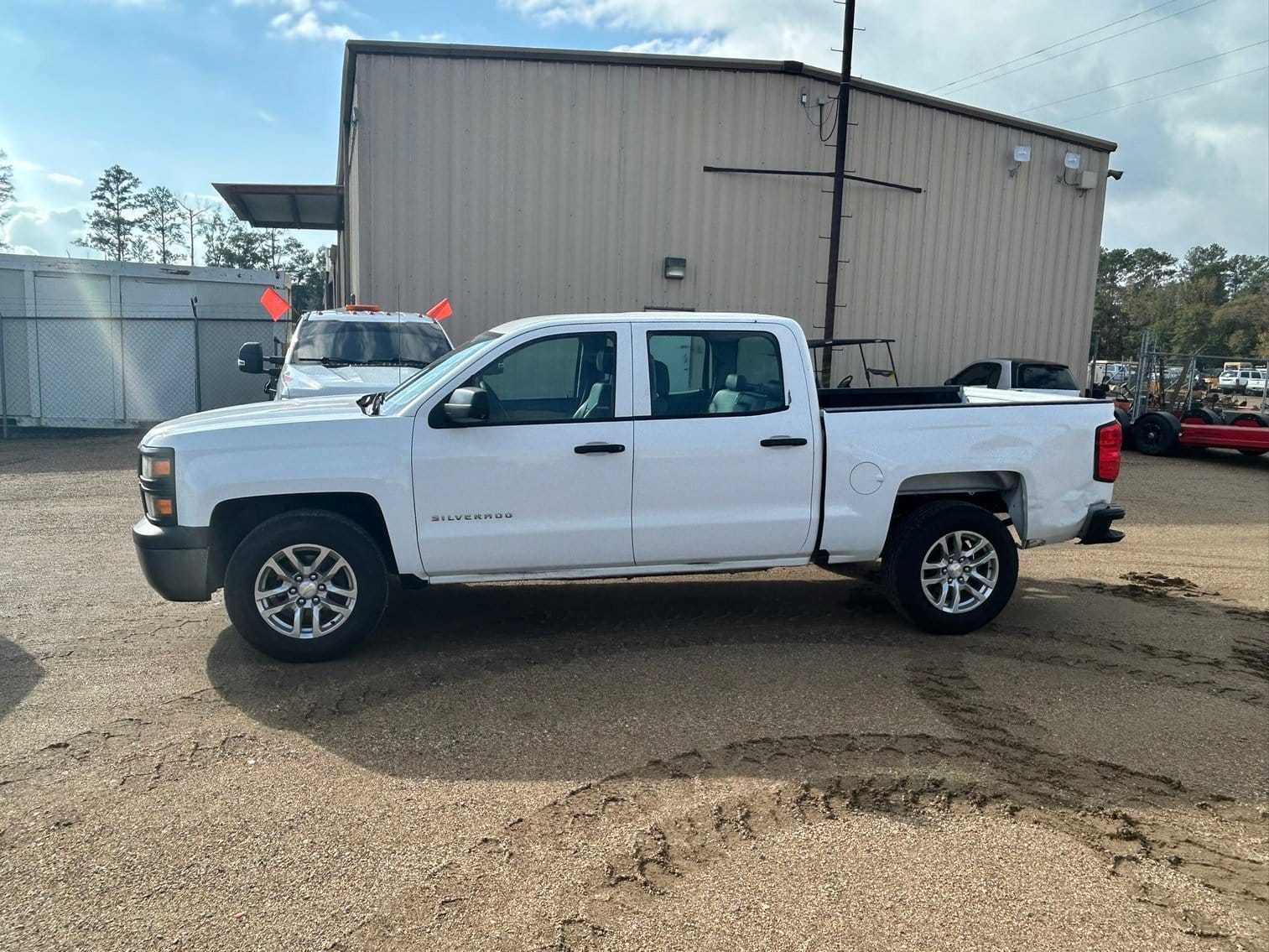 2014 Chevrolet 1500 Equipment Image0