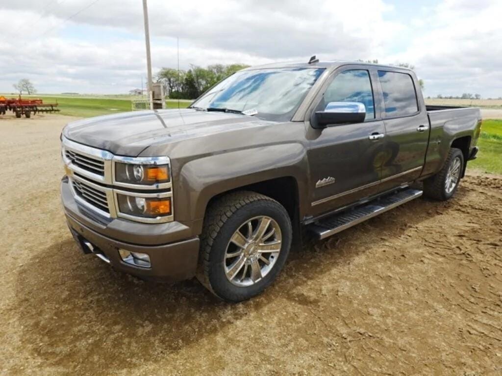 2014 Chevrolet 1500 Equipment Image0