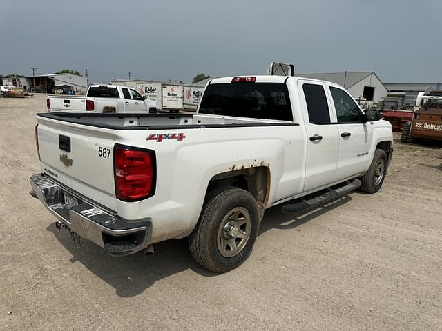 Image of Chevrolet 1500 equipment image 4