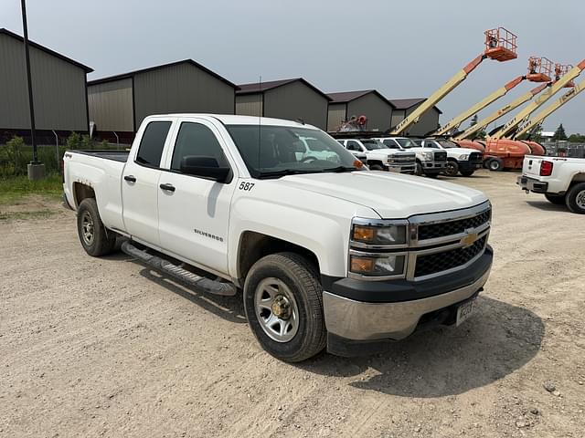 Image of Chevrolet 1500 equipment image 3