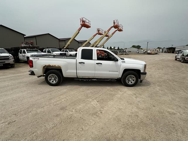 Image of Chevrolet 1500 equipment image 2
