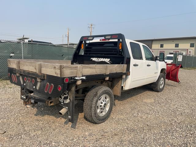 Image of Chevrolet 2500HD equipment image 3