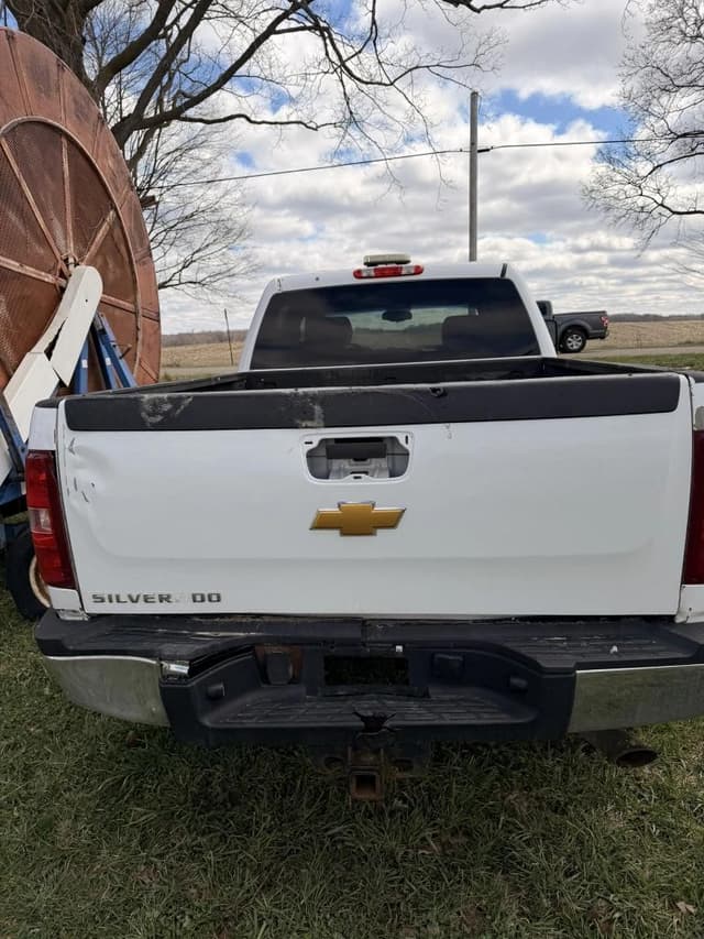 Image of Chevrolet 2500HD equipment image 4