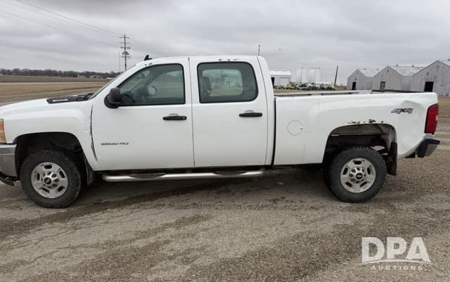 Image of Chevrolet 2500HD equipment image 2