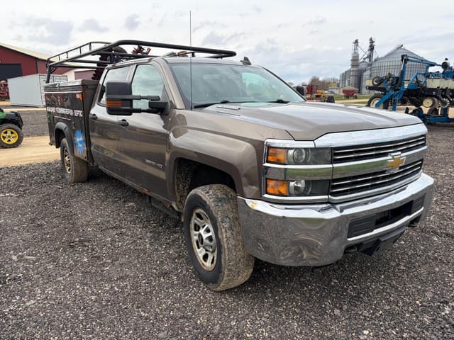 Image of Chevrolet 3500HD equipment image 3