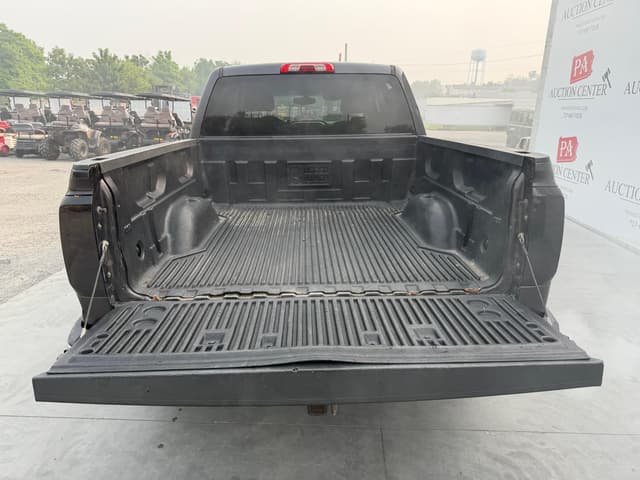 Image of Chevrolet Silverado equipment image 4