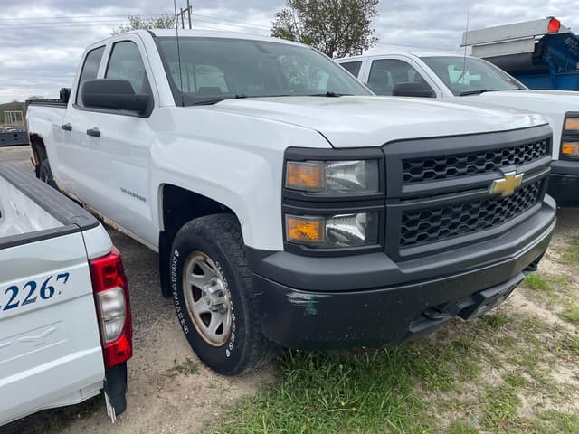 Image of Chevrolet Silverado equipment image 2