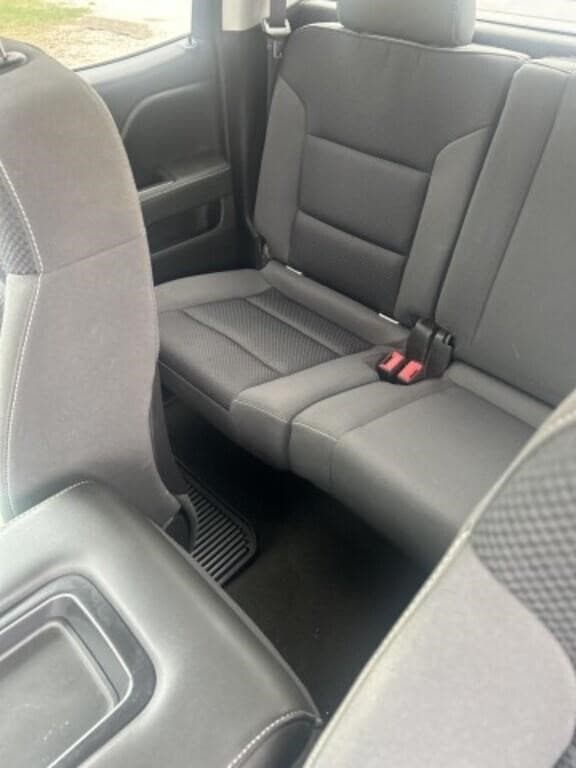 Image of Chevrolet 1500 equipment image 3