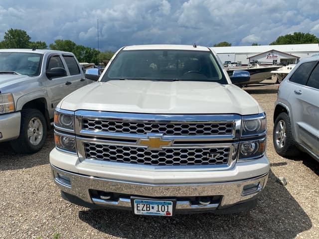 Image of Chevrolet Silverado equipment image 1