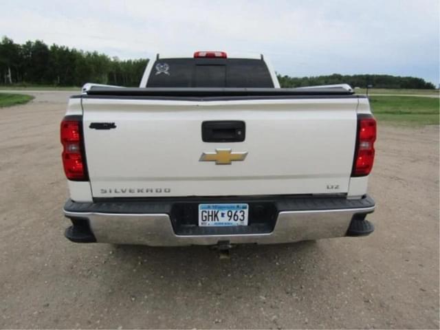 Image of Chevrolet Silverado equipment image 4