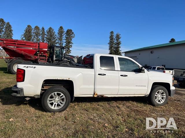 Image of Chevrolet Silverado equipment image 4