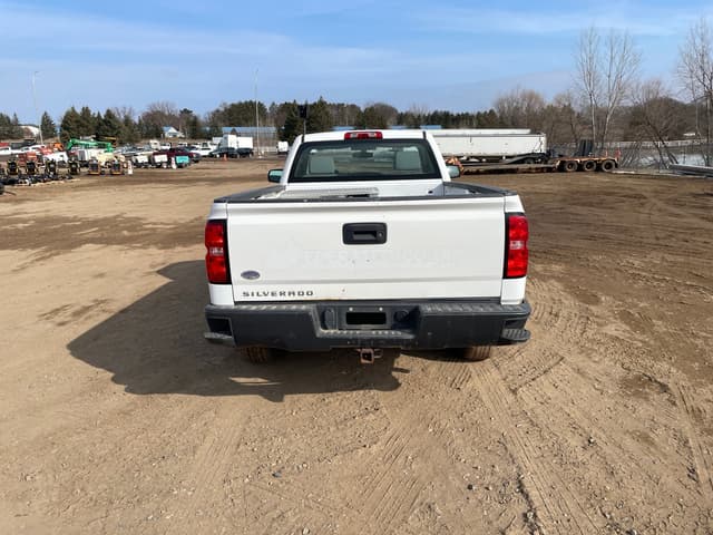 Image of Chevrolet Silverado equipment image 3