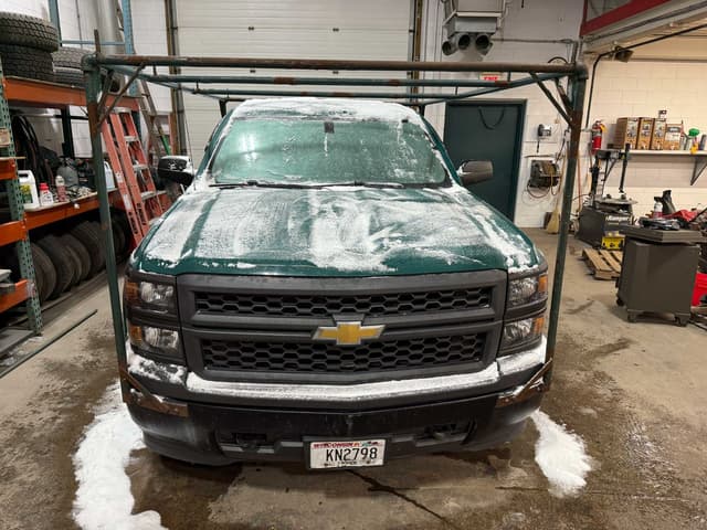 Image of Chevrolet Silverado equipment image 1
