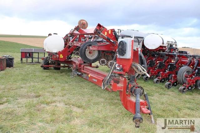 Image of Case IH 1245 equipment image 1