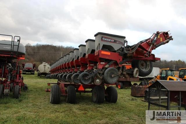 Image of Case IH 1245 equipment image 3