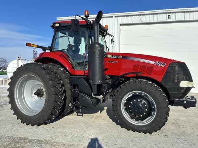 Image of Case IH Magnum 200 equipment image 2