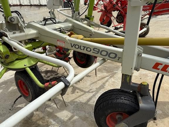 Image of CLAAS Volto 900T equipment image 3