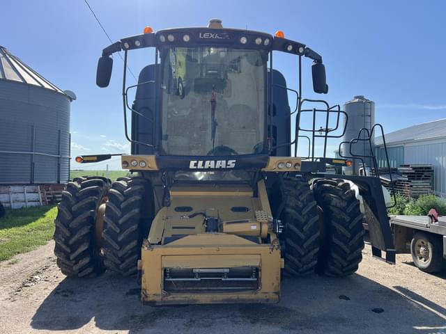 Image of CLAAS Lexion 730 equipment image 1