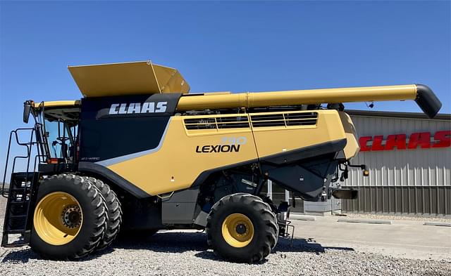 Image of CLAAS Lexion 730 equipment image 2