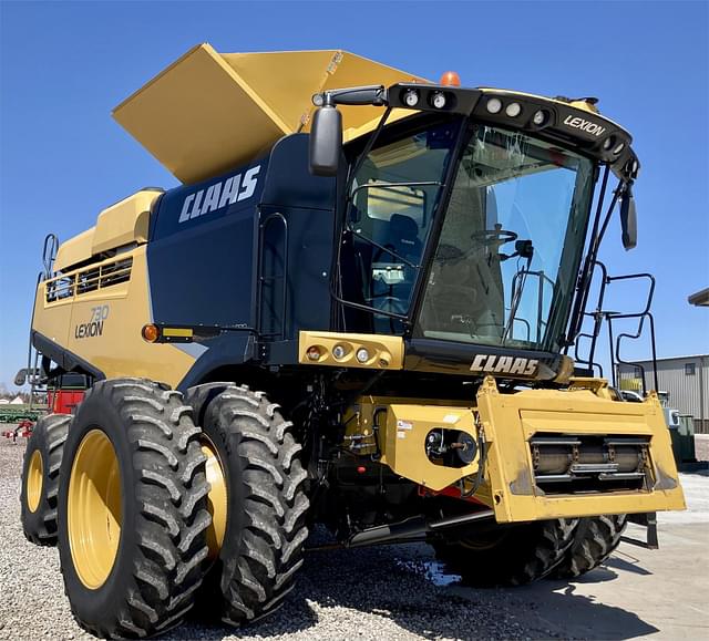 Image of CLAAS Lexion 730 equipment image 1