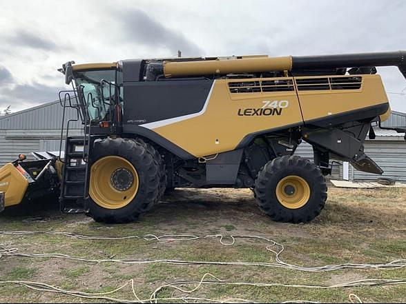 Image of CLAAS LEXION 740 Primary image