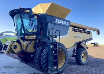 Main image CLAAS LEXION 740