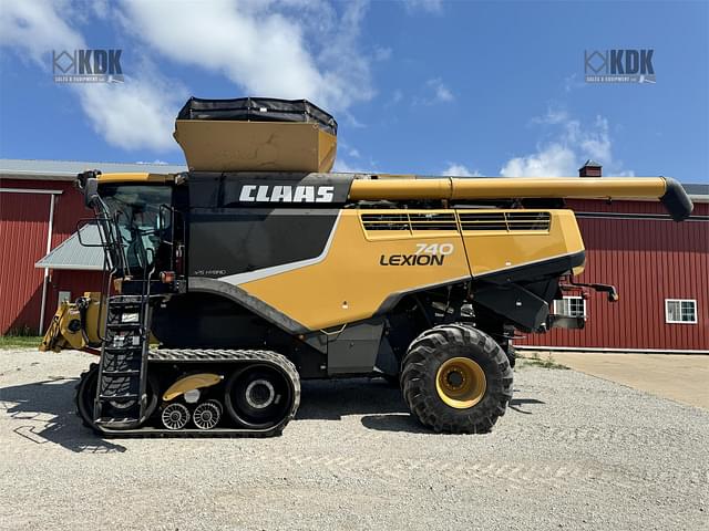 Image of CLAAS LEXION 740TT equipment image 3