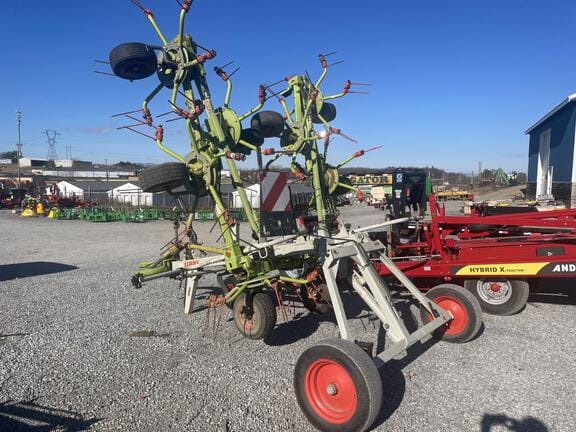 2014 CLAAS Volto 900 Equipment Image0